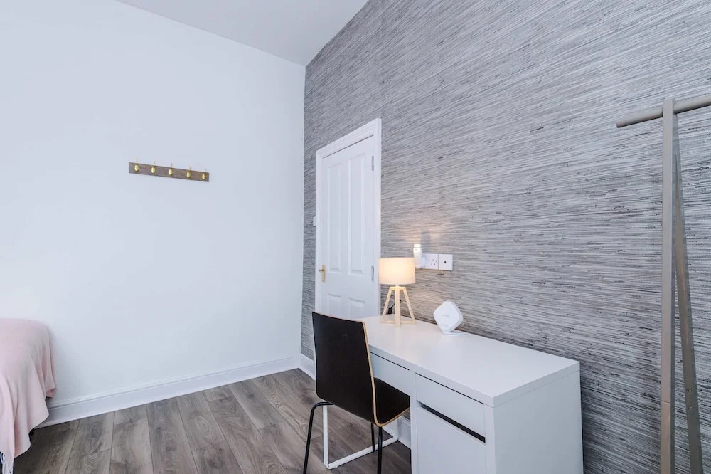 Spacious Home Sleeps 7 in the Heart of Anfield