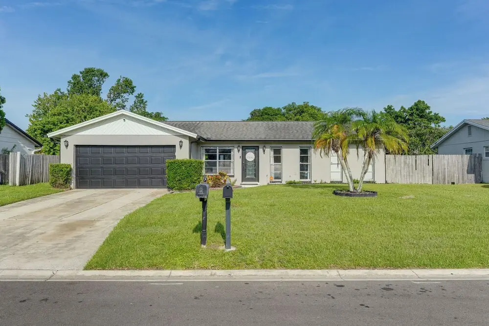 Orlando & Disney Parks Hub w/ Pool: Pet Friendly!