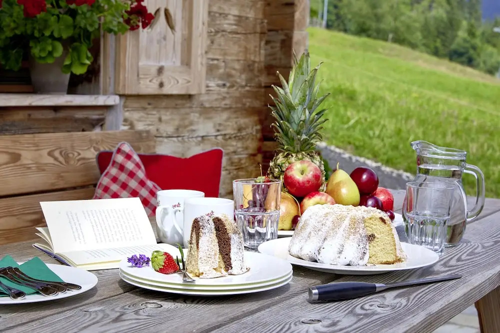 Almdorf Flachau - Luxus Hüttenurlaub