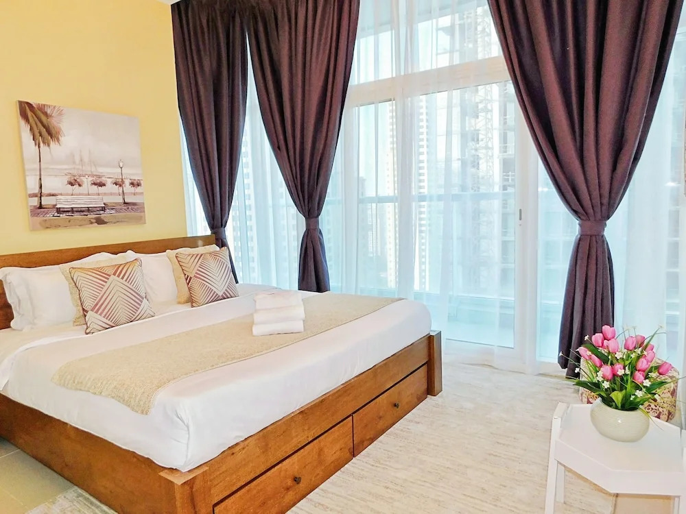 Luton Vacation Homes Continental Tower