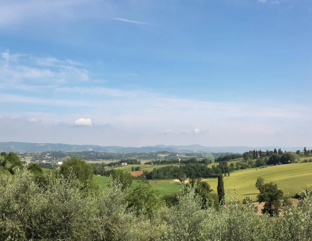 Modern Holiday Home in Foiano della Chiana with Pool