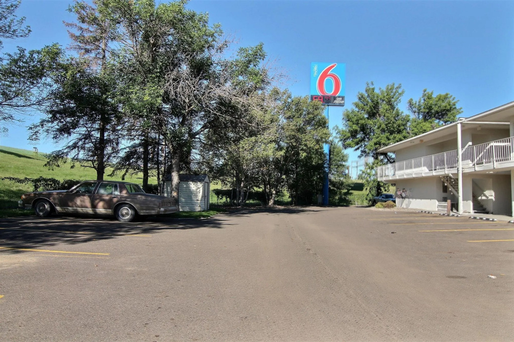 Motel 6-Bismarck, ND
