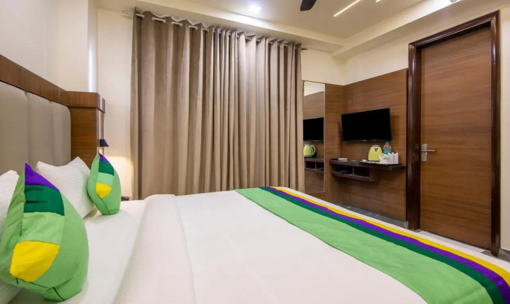 Treebo Royal Comfort