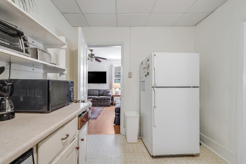 Olive Avenue 3 APT #1