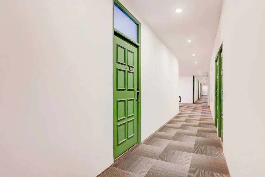 Townhouse Oak Sector 64 Near WorldMark Gurugram
