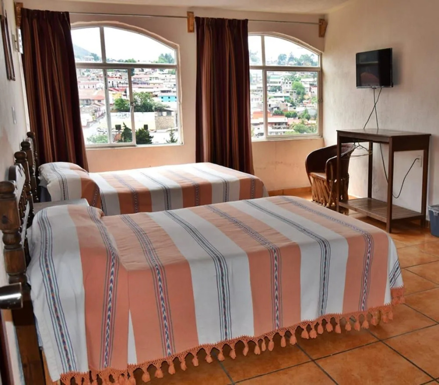 Hotel Los Arcos
