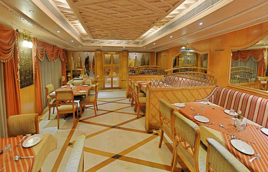 Hotel Raj Palace