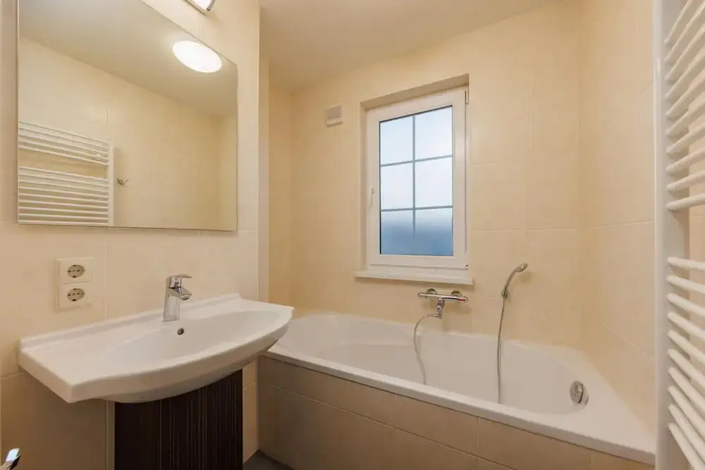 Restyled Villa with 4 Bathrooms & Sauna near River Moselle