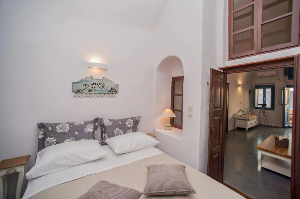 Nano Oia Villas