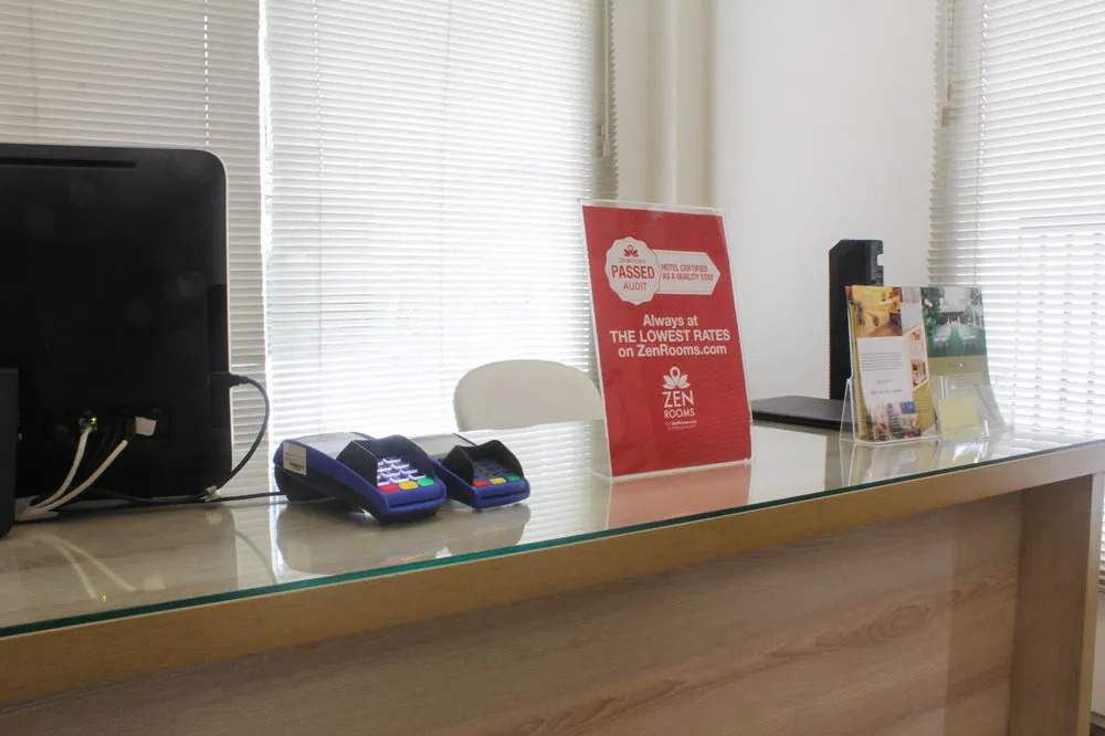 ZEN Rooms Kuningan Anggrek