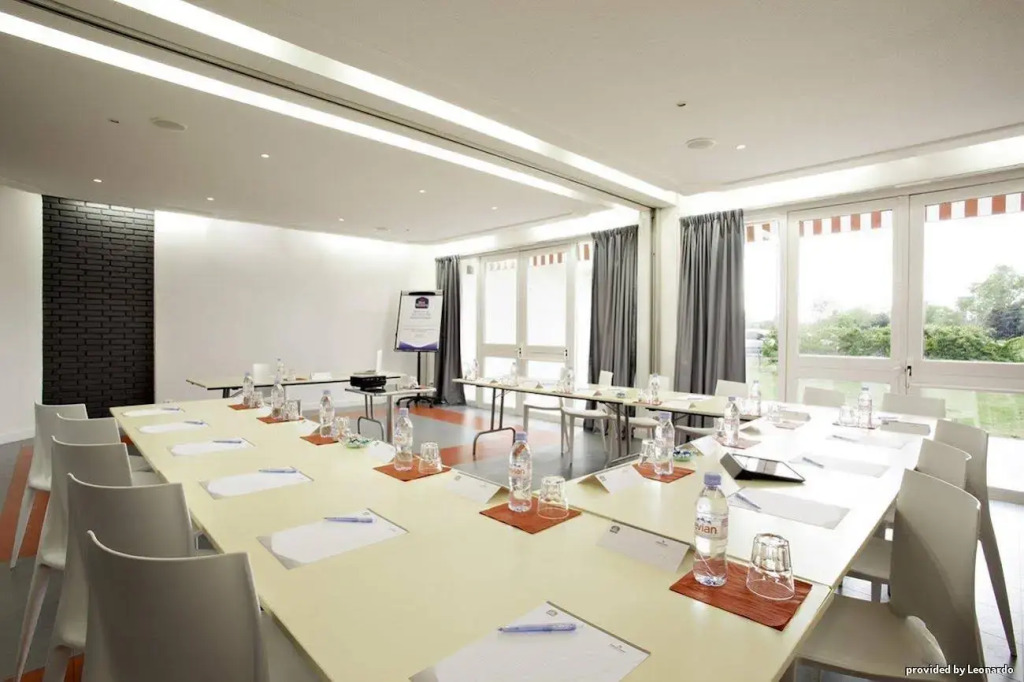 greet Hotel Bordeaux Aeroport