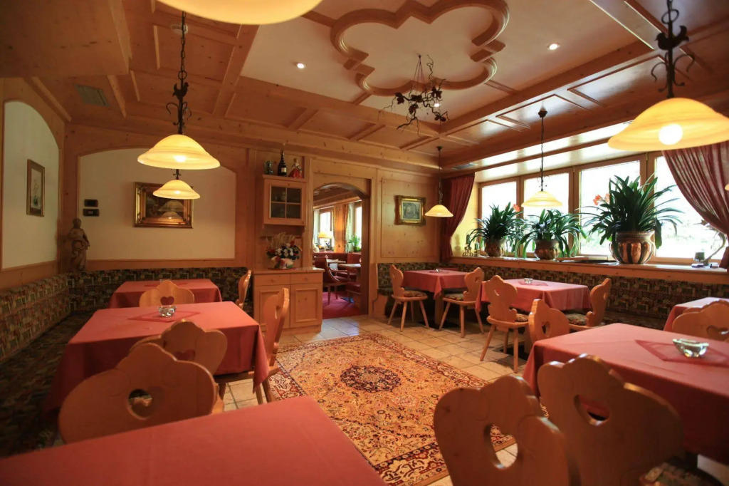 Hotel Cesa Tyrol