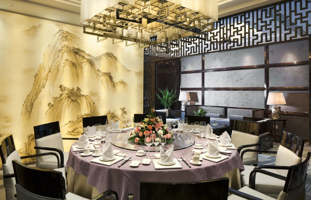 Grandskylight Hotel