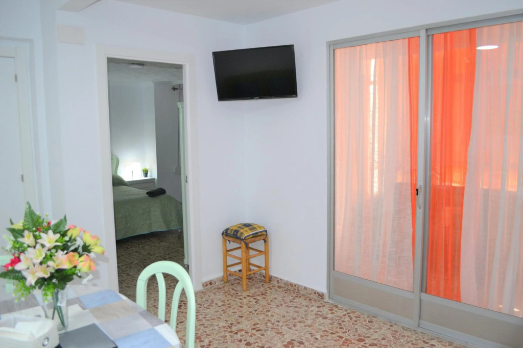 Fantastic 1 bedroom Apartment with Gallery (CB6EV)