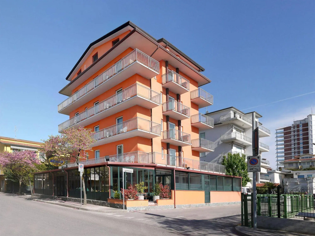 Hotel Beach 2