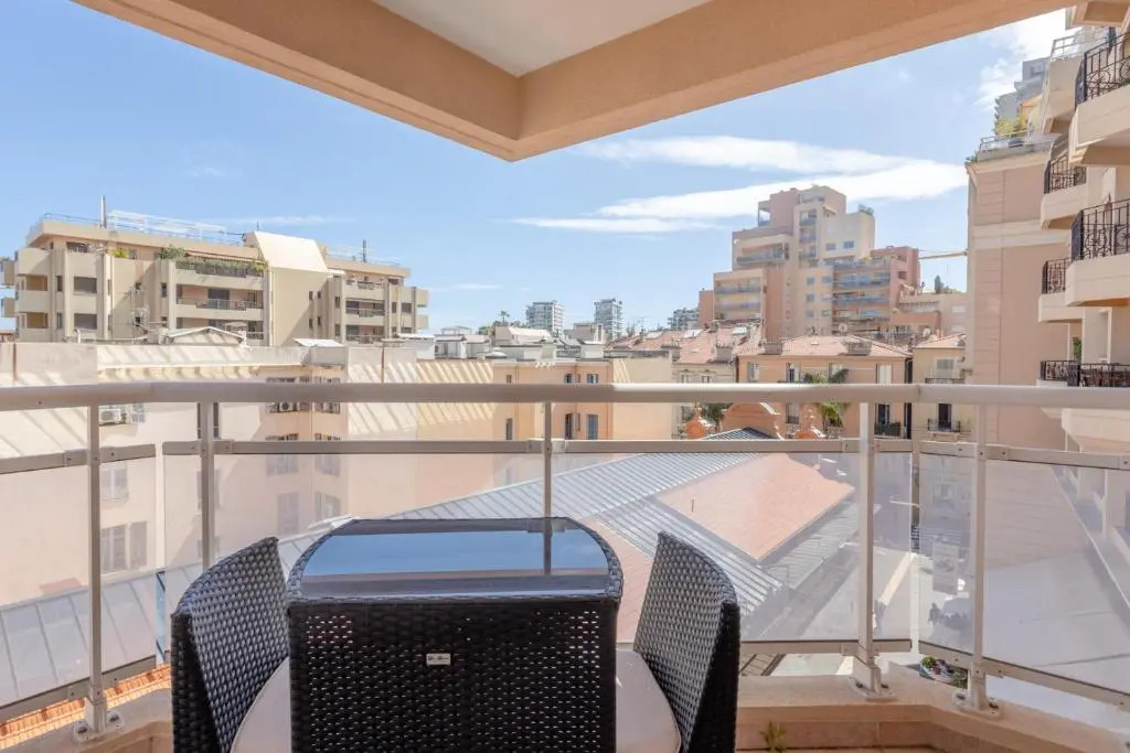 Palais Josephine Cosy studio with free parking