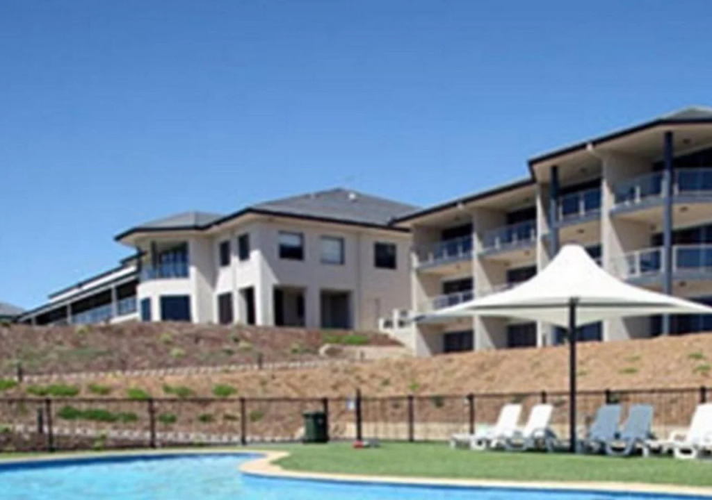 Lady Bay Hotel