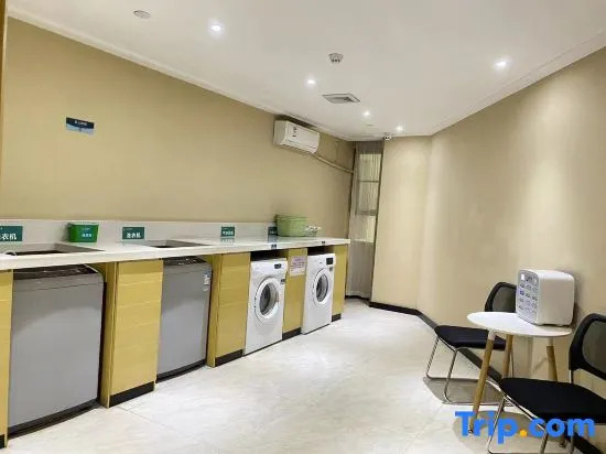 Vienna 3 Best Hotel (Nanning Huoche Dongzhan)