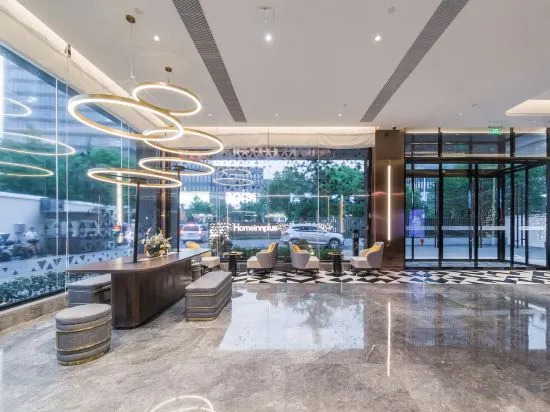 Home Inn Plus (Metro Station, Gaoke West Road, Expo Park, Shanghai New International Expo Center)