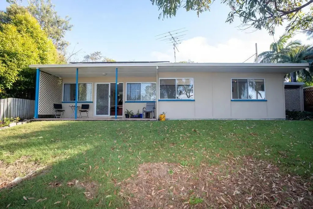 ARCADIA -Straddie original 3 bedroom house with ocean views