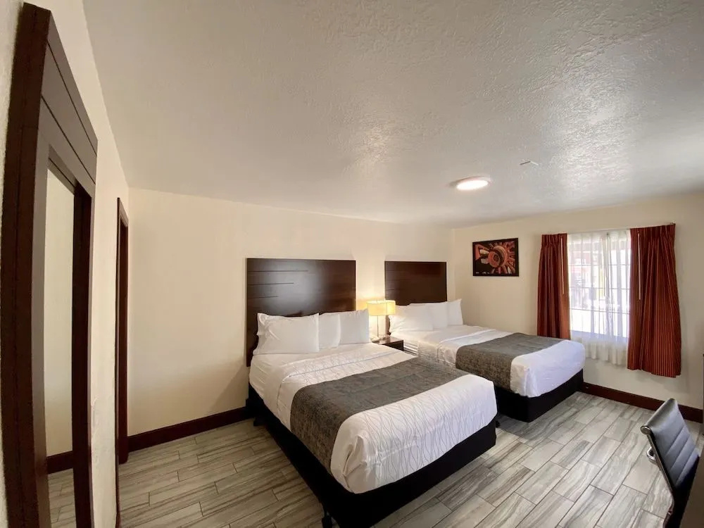 Roswell Inn