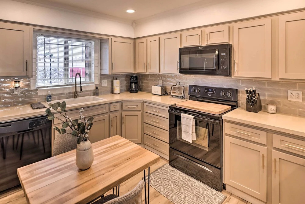 Private Pool & Patio: Lake Havasu Home