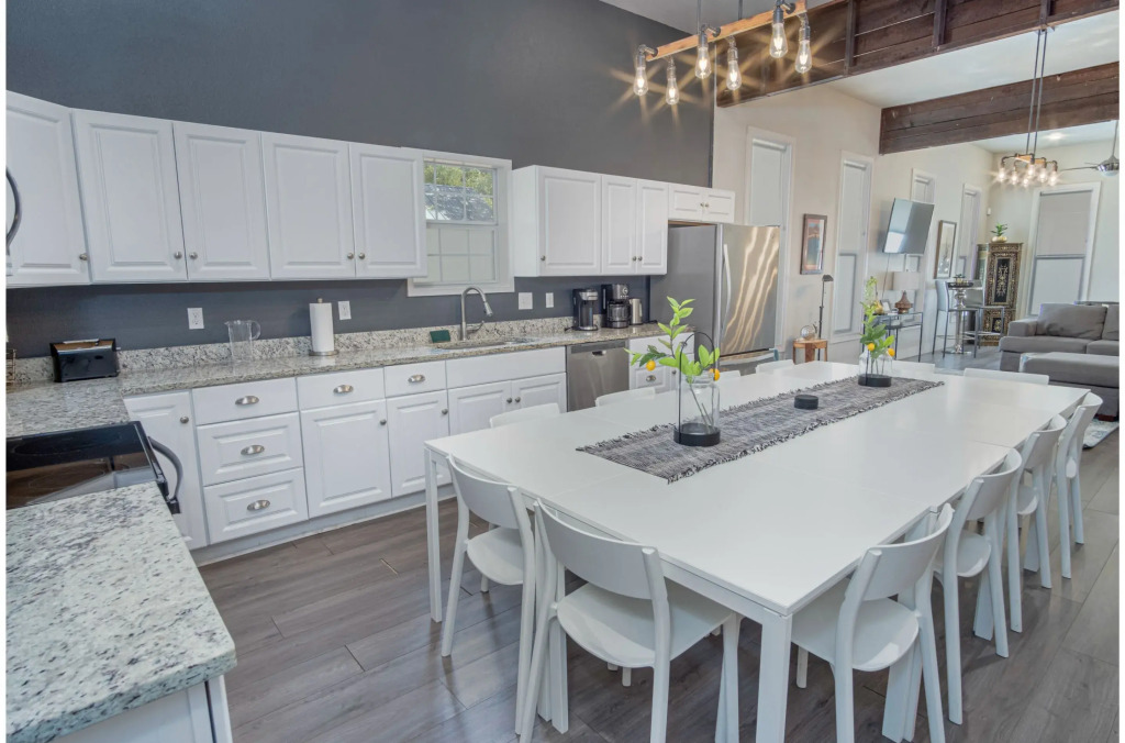 Gorgeous, Family-friendly Home Near Downtown