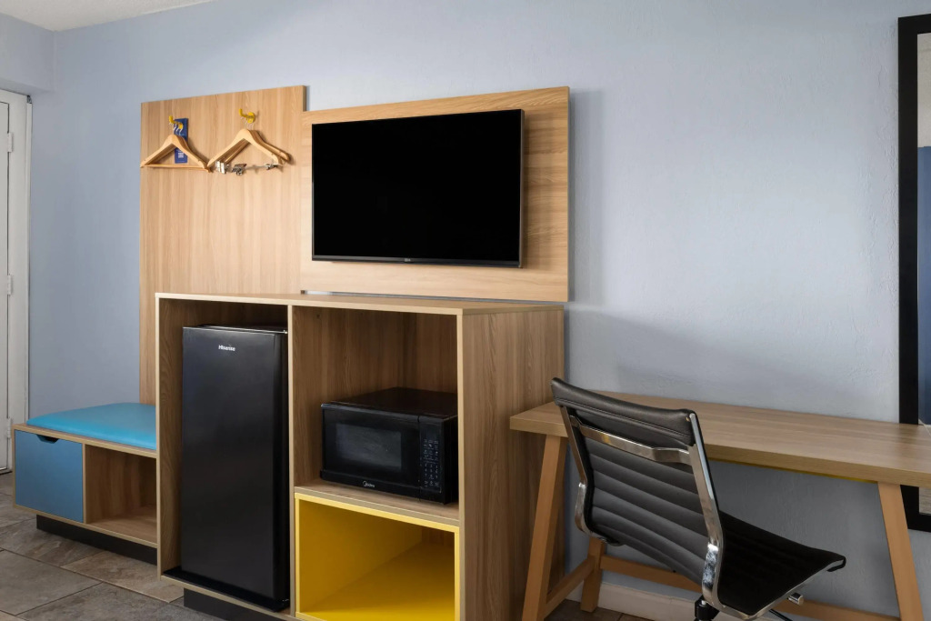 Days Inn by Wyndham Charlotte University