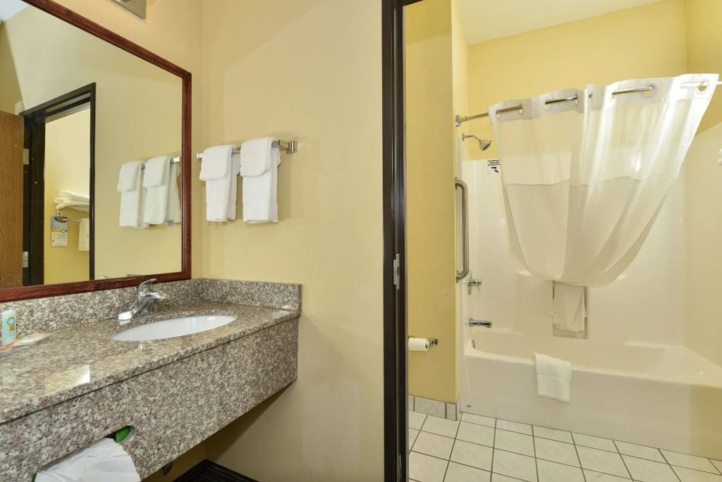 Quality Inn Joplin I-44