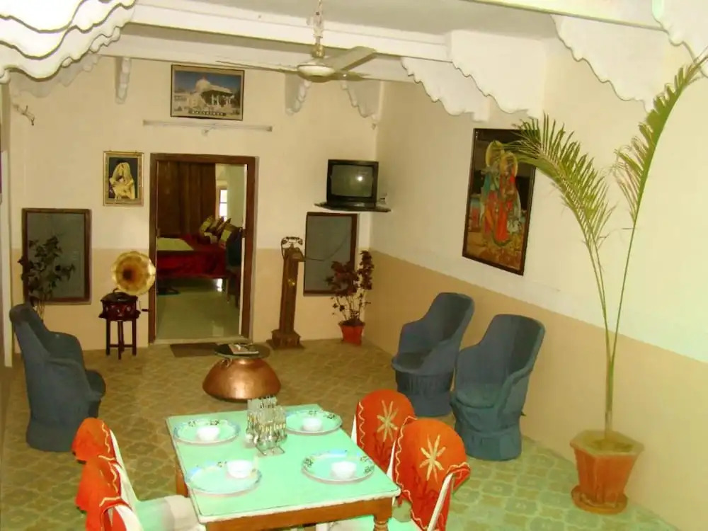 Natraj Guest House