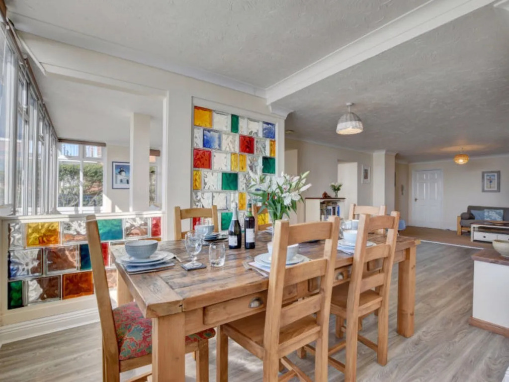 1 Devon Beach Court