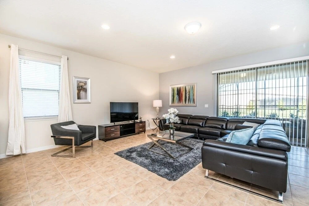 Windsor at Westside - 8891QIN