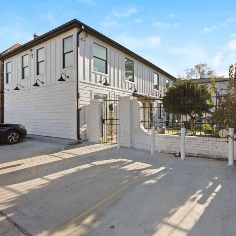 Arbor Villas I 8 Apts Sleeps 57 Great Location