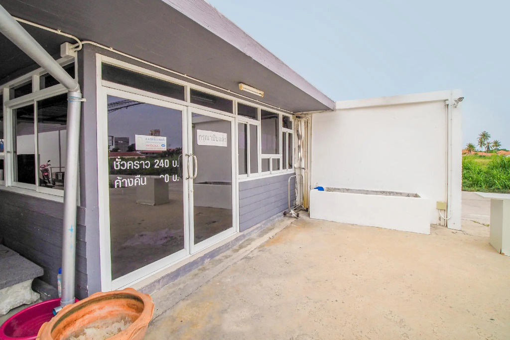 OYO 622 Sixsense Hotel (Vaccinated Staff)