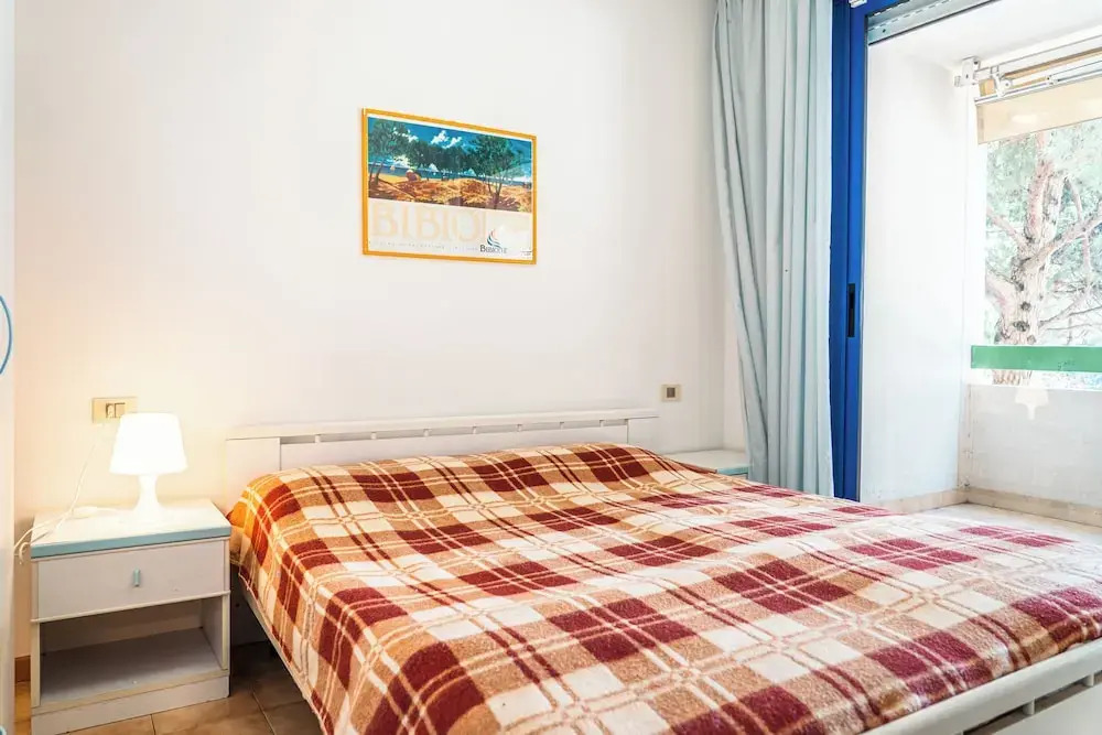 Welcoming Flat Just Steps From the sea