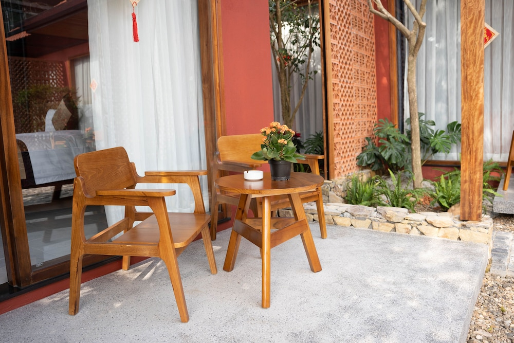 Truong Phu House