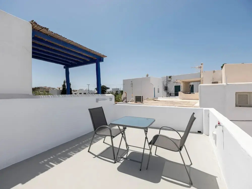 M&M Paros Studio