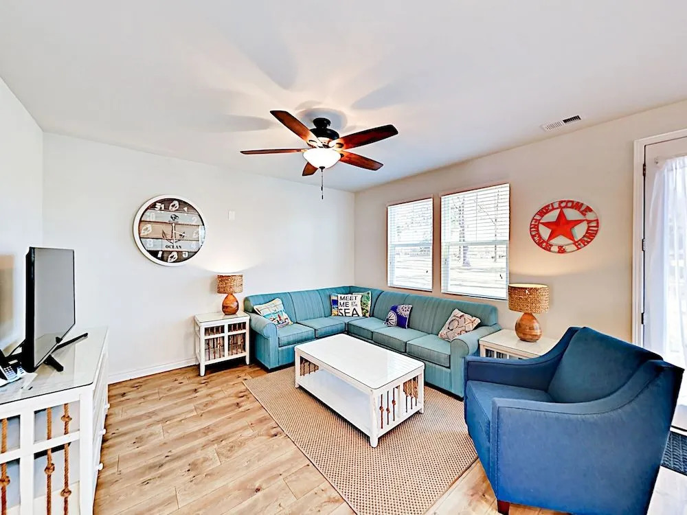 Cloisters - 4 Br Home