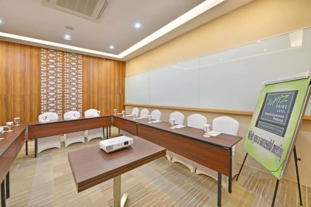 Whiz Prime Hotel Khatib Sulaiman Padang