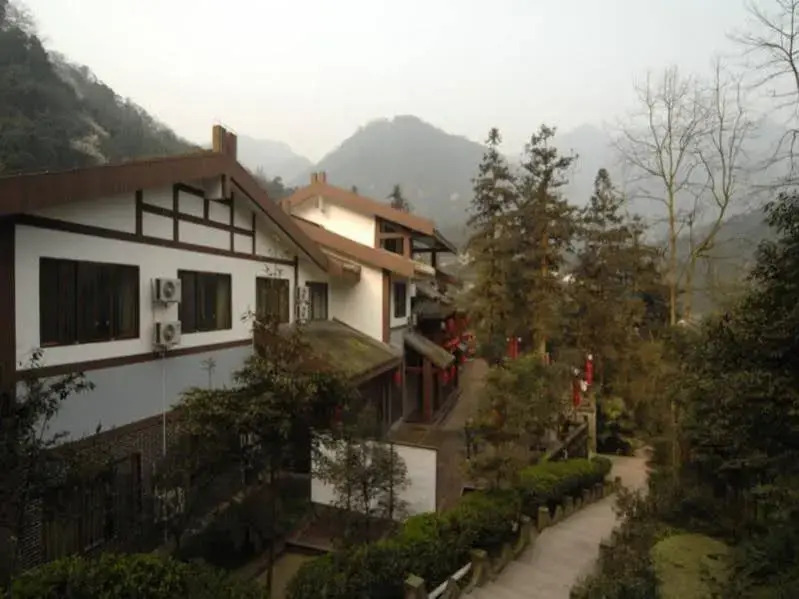 Mount Emei Peace Hotel