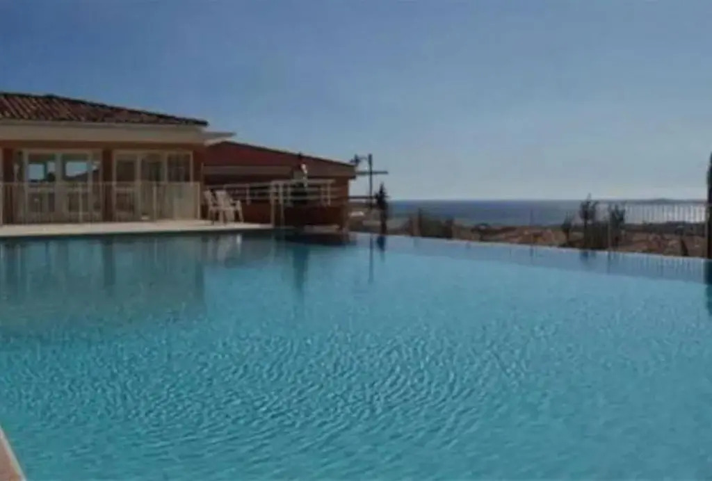 Appartement 3 pièces vue mer, parking + piscine