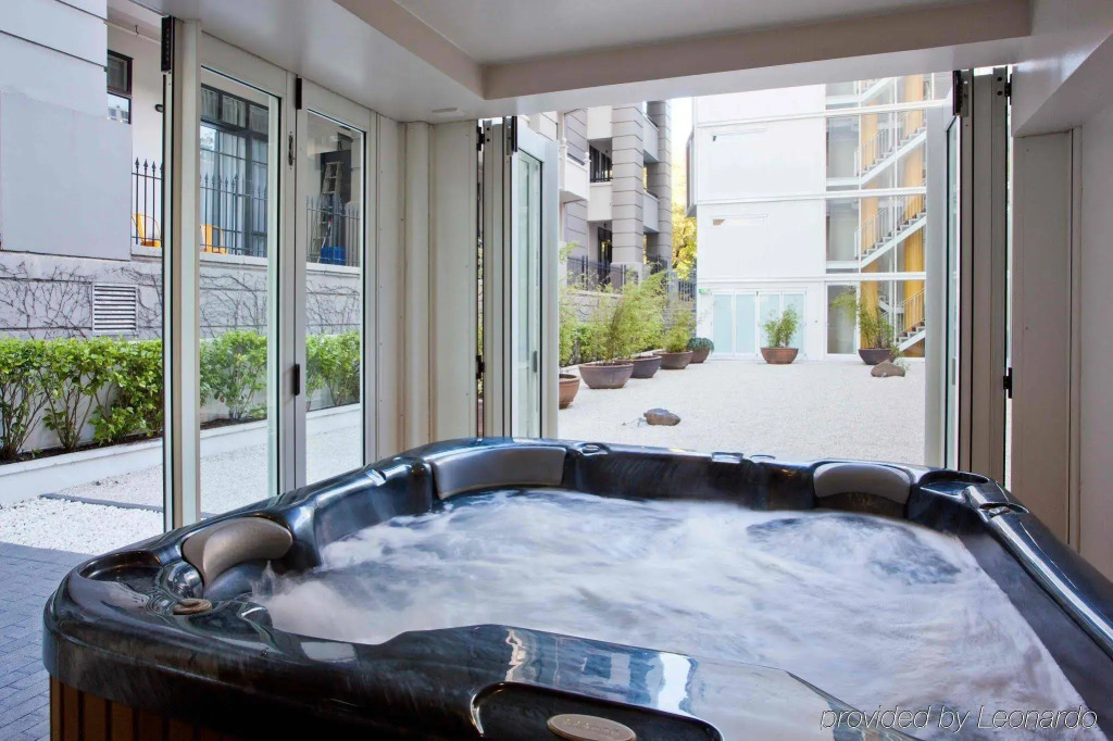 The Quadrant Hotel & Suites