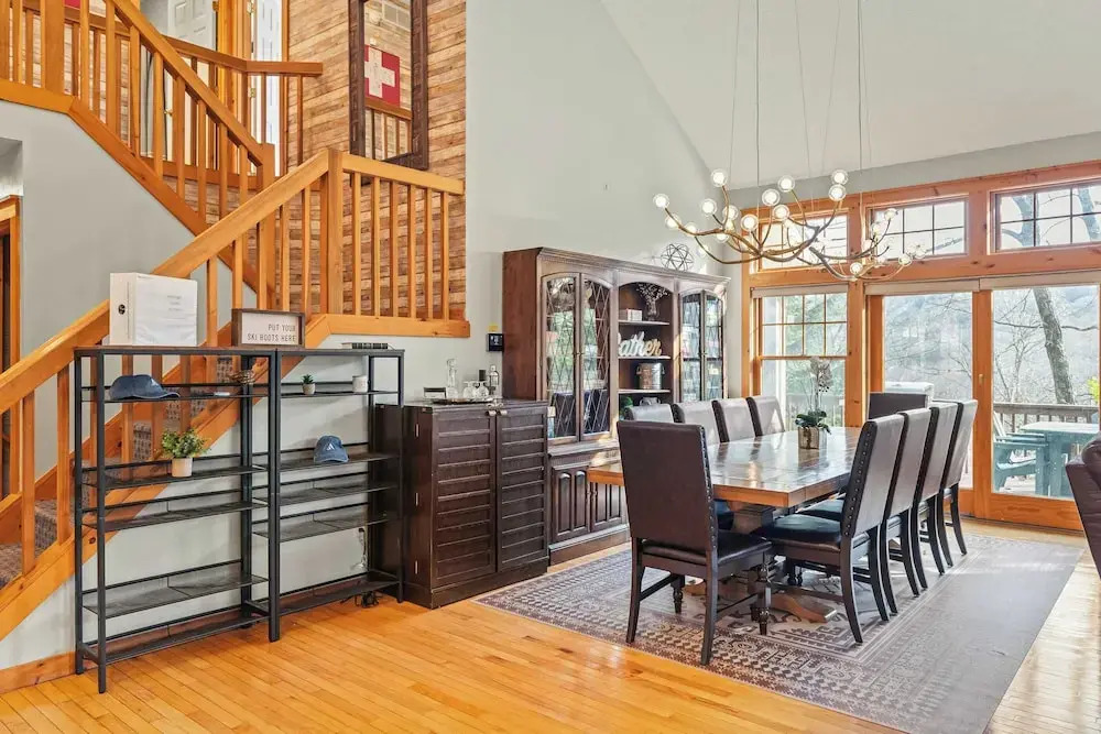 Mountain Escape With Game Room, Balcony & Stunning Views in the Poconos Christina
