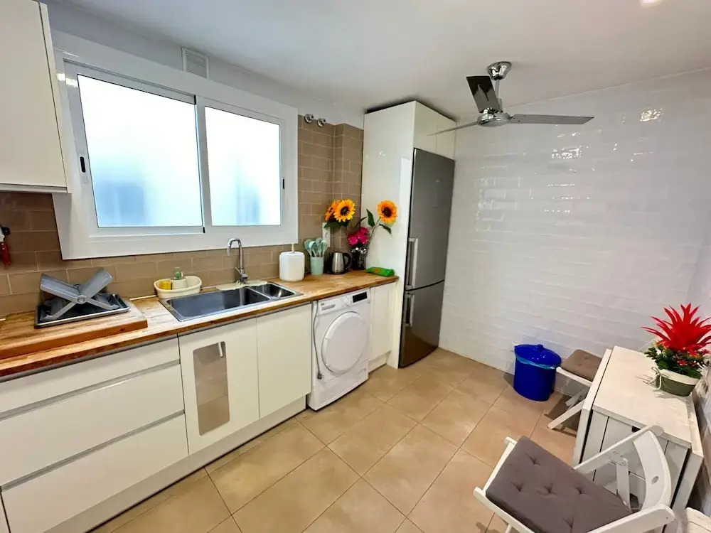 Rooms in Apartment Borrell