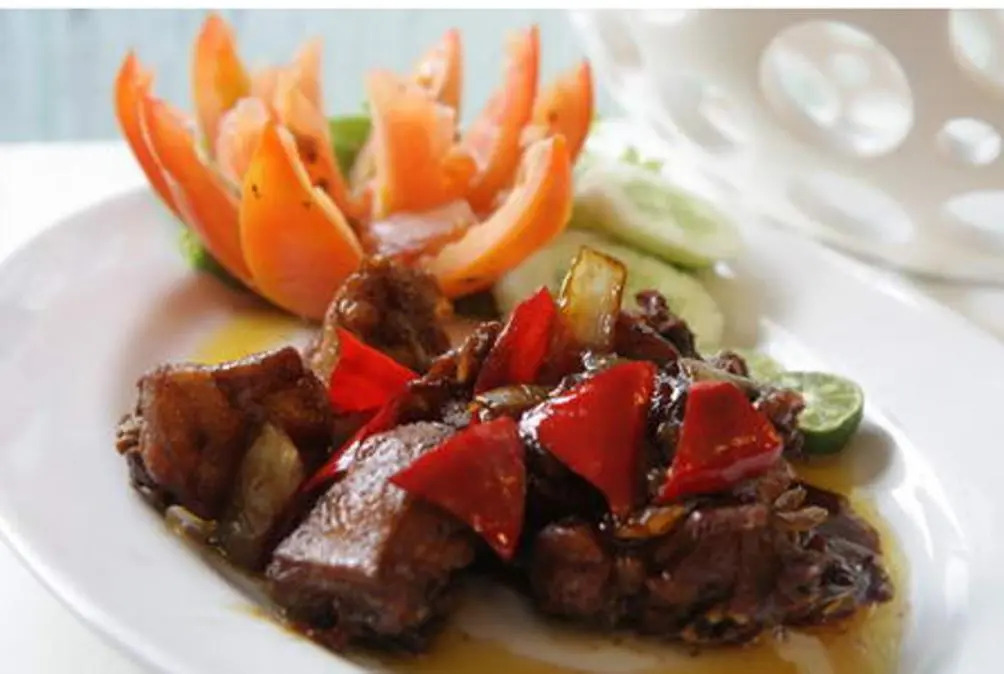 BAMBOO INN HOTEL & CAFE