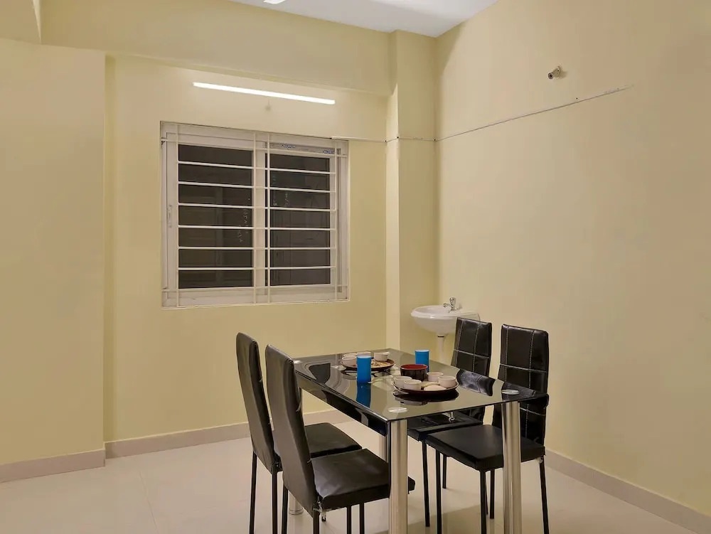 OYO 11317 Tanya Suites