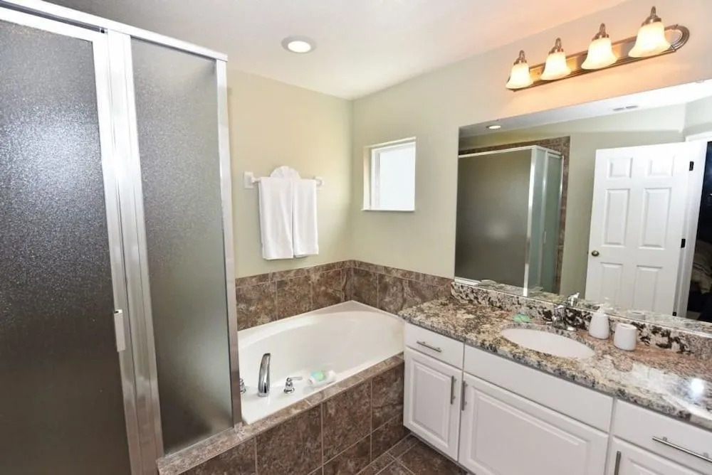 394 Watersong House 6 Bedroom by Florida Star