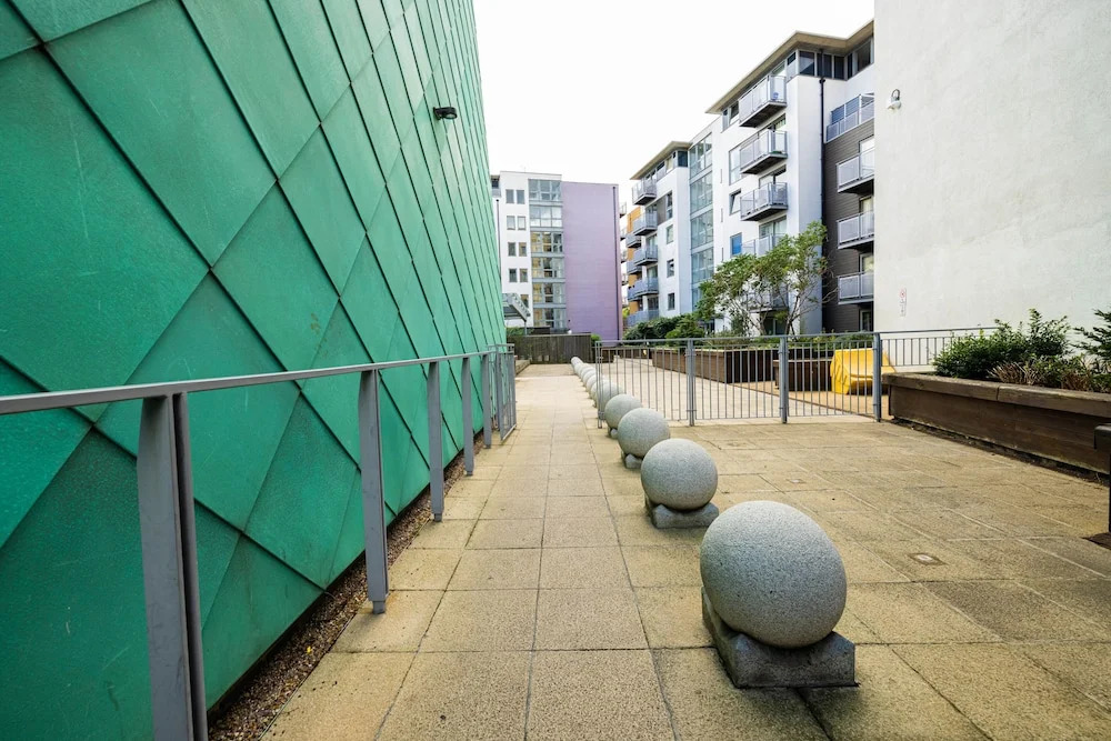 Beautiful and Spacious 2-bed Apartment in London