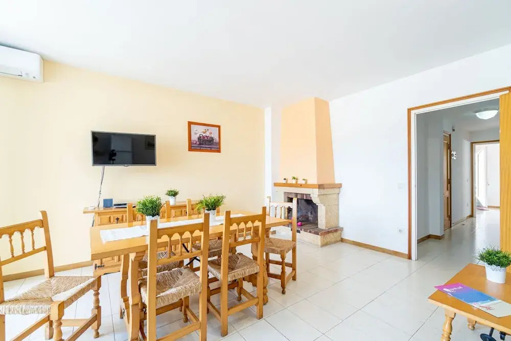 Apartment in Empuriabrava With Lake Views