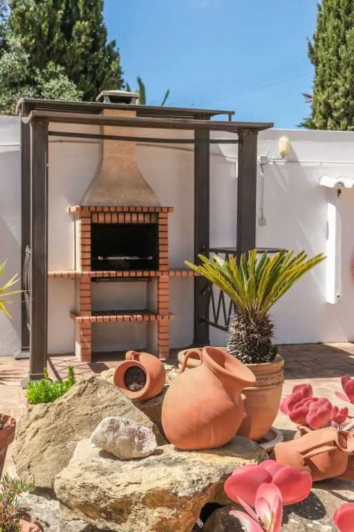 Vale Verde in Lagos With 6 Bedrooms and 4 Bathrooms